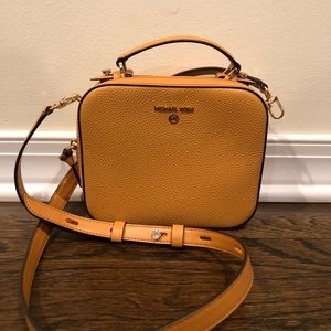 Michael Kors Jet Set Medium Pebbled Leather Crossbody Bag